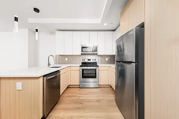 Rented by REAL New York | media 21