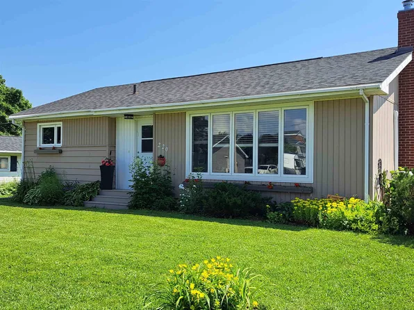 220 Clark St, Summerside, PE C1N 2J5