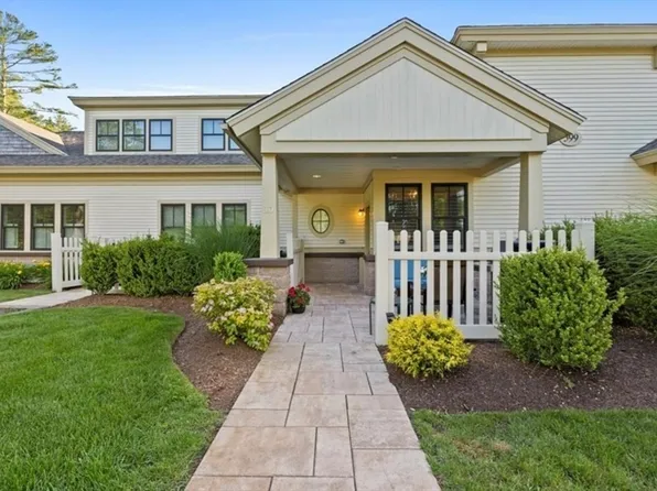 599 Washington St #10, Pembroke, MA 02359
