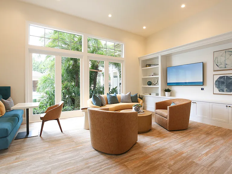 Newport Ridge Apartment Homes — Photo 11