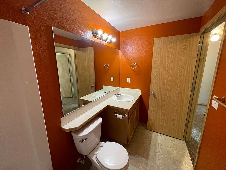 1900 Leanne Ave — Photo 17