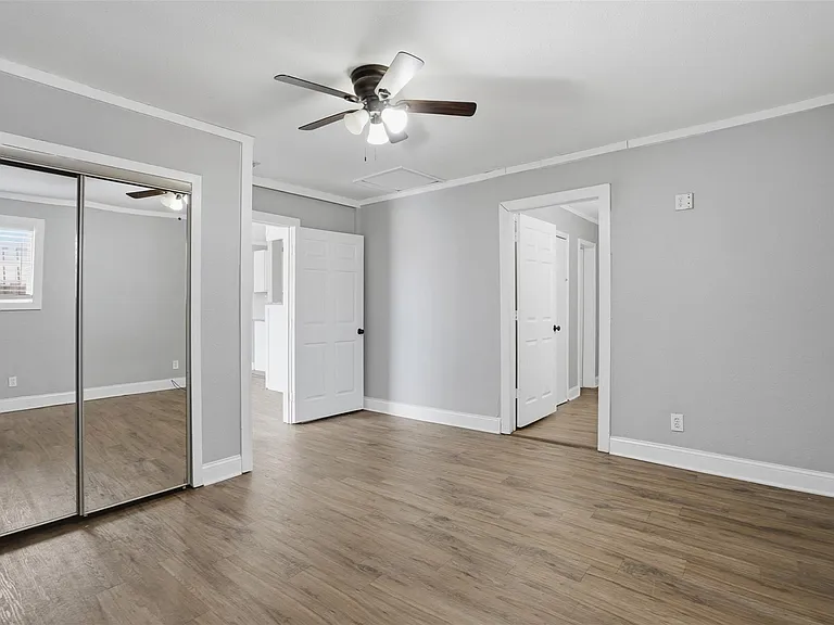 308 W Lamm St — Photo 22