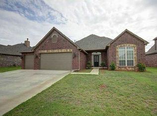 9203 N 95th E Pl, Owasso, OK 74055