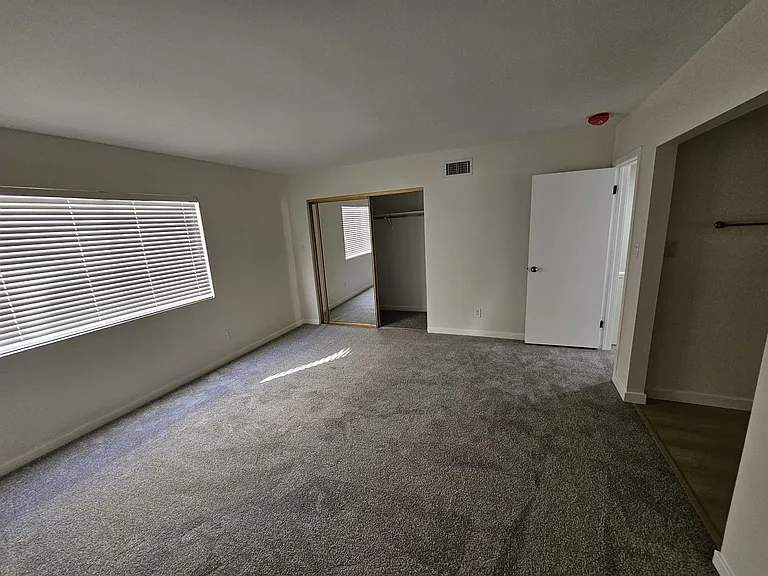459 E Orange Grove Ave #F — Photo 25