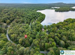 6 Orono Dr, Pocono Lake, PA 18347