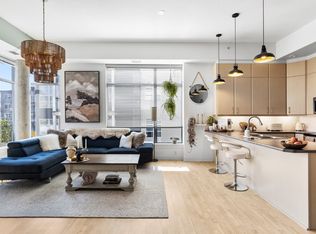 1329 Ellis St UNIT 304, Kelowna, BC V1Y 9X5