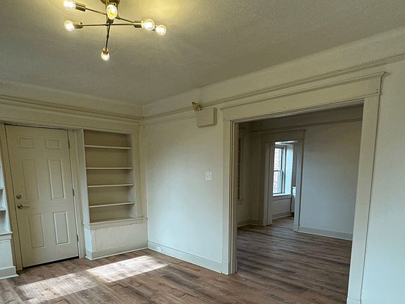 4th image of 2750 Broadway Ave APT 7