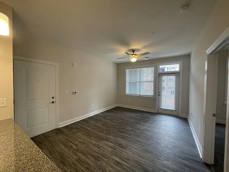 1, 2 and 3 Bedroom Apartments with Utilities near NCSU! — Photo 9