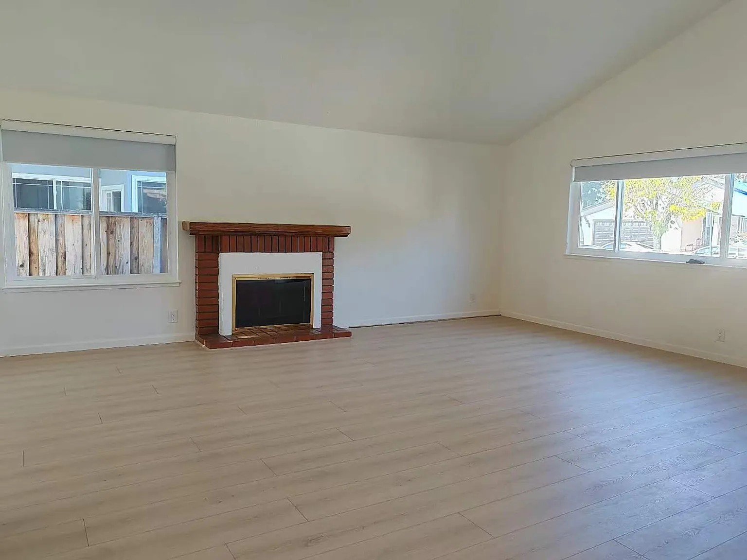 3 bed, 1442 sqft, $4,800 — Photo 3