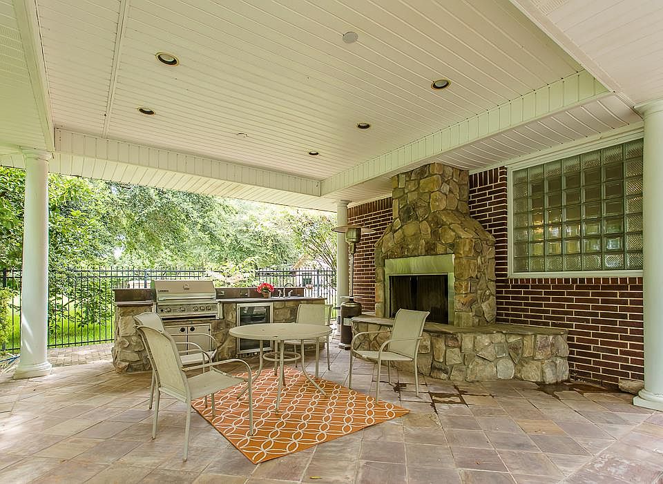 1st image of 4731 Diamond Springs Dr