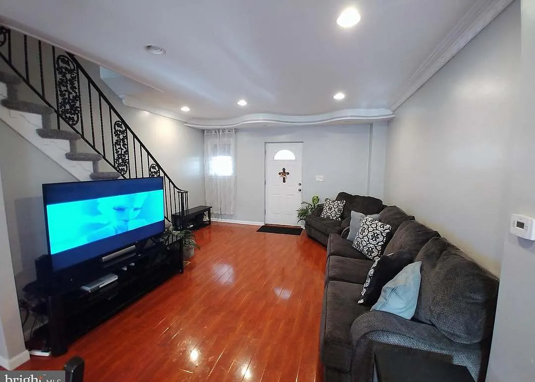 3 bed, 1078 sqft, $1,450 — Photo 3