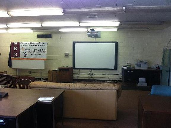 5th image of 18250 Harwood Ave