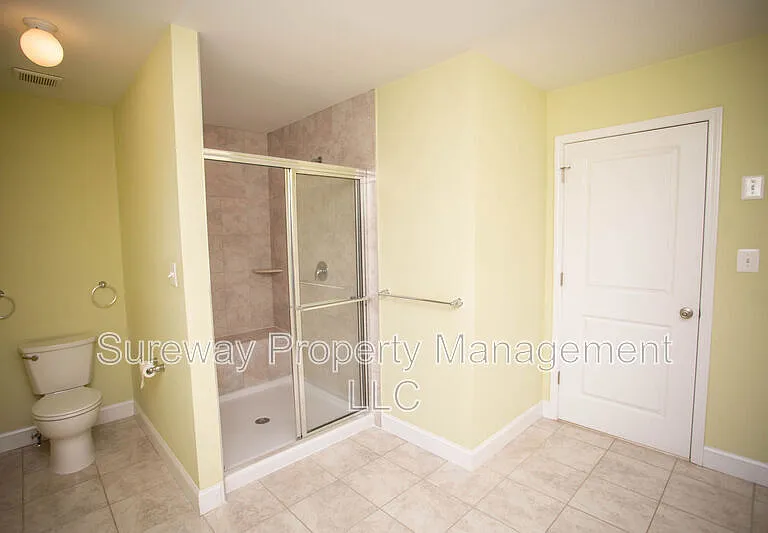 1 Tweentown Close — Photo 22