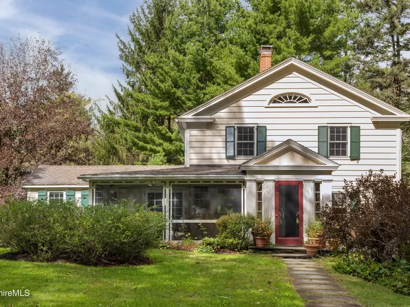 51 Craryville Rd, Craryville, NY 12521