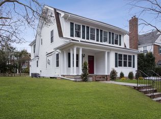 154 Roxbury Rd, Garden City, NY 11530