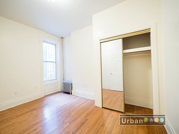 4th image of 673 Sterling Pl