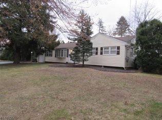 15 Prince Rd, Parsippany, NJ 07054