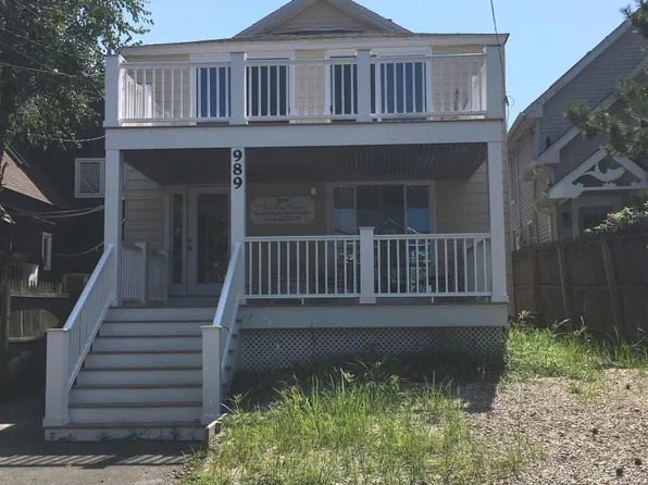 989 Fairfield Beach Rd, Fairfield, CT 06824