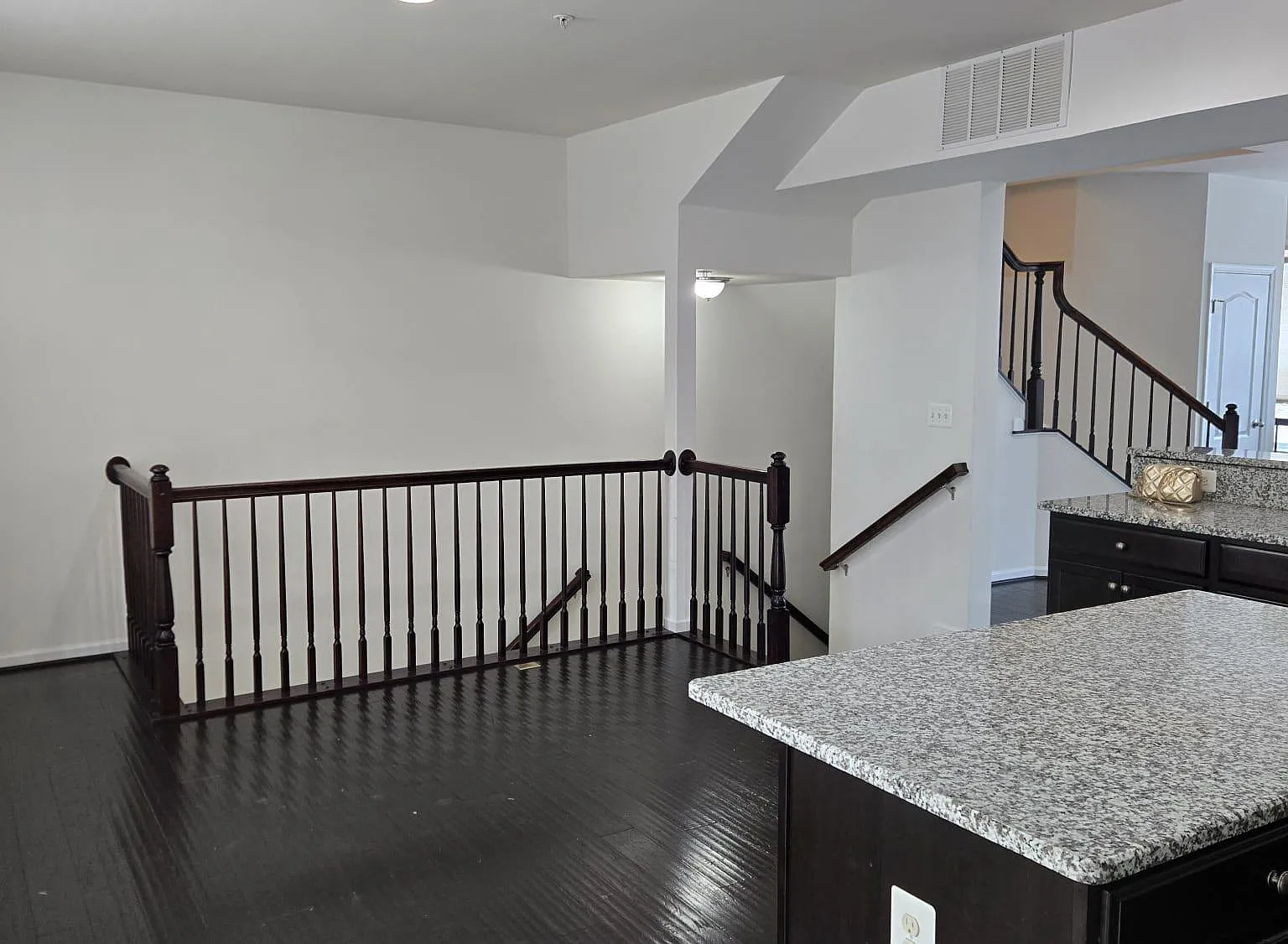 4 bed, 3.5 bath, 2197 sqft, $3,550 — Photo 3