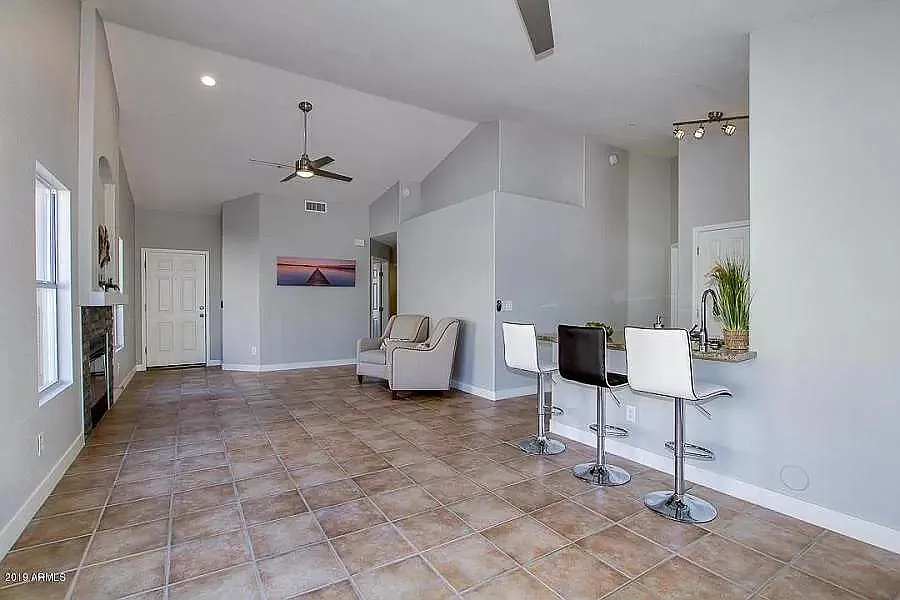 3 bed, 1597 sqft, $2,800 — Photo 4