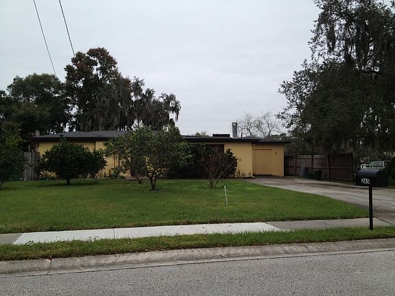 2nd image of 265 Lake Griffin Cir