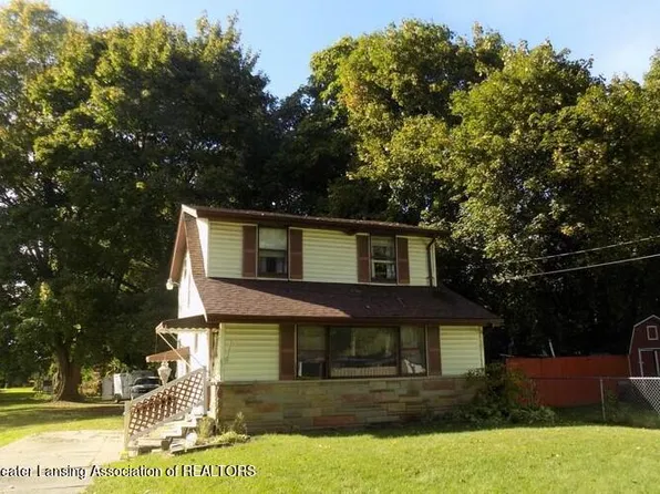 2231 Coolridge Rd, Holt, MI 48842