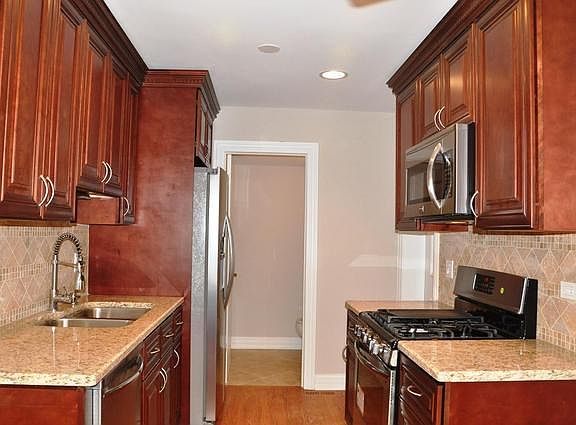 4th image of 344 Mallard Ct #344