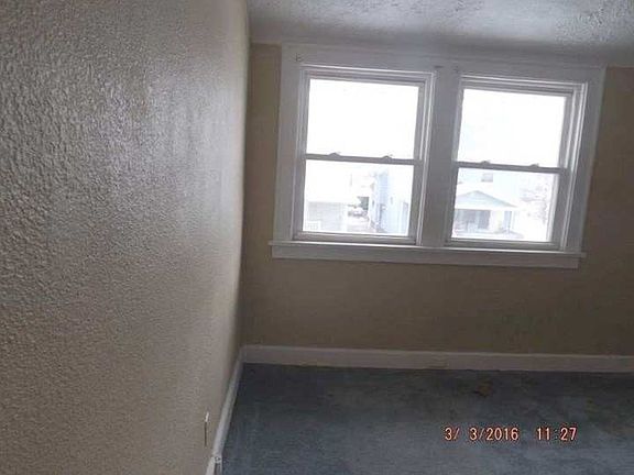 4th image of 939 E 129th St