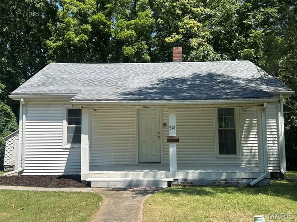 301 Lampert St, Alton, IL 62002