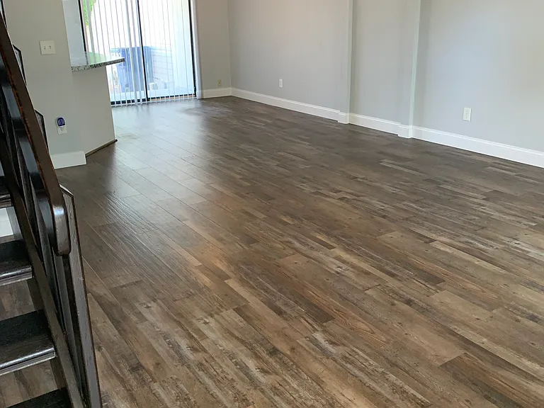 222 E 1st Ct — Photo 10