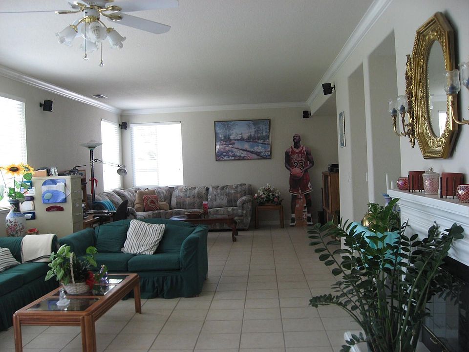 2nd image of 1925 Buena Vista Dr