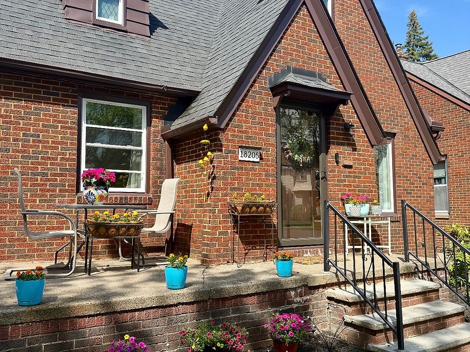 1st image of 18205 E Park Dr