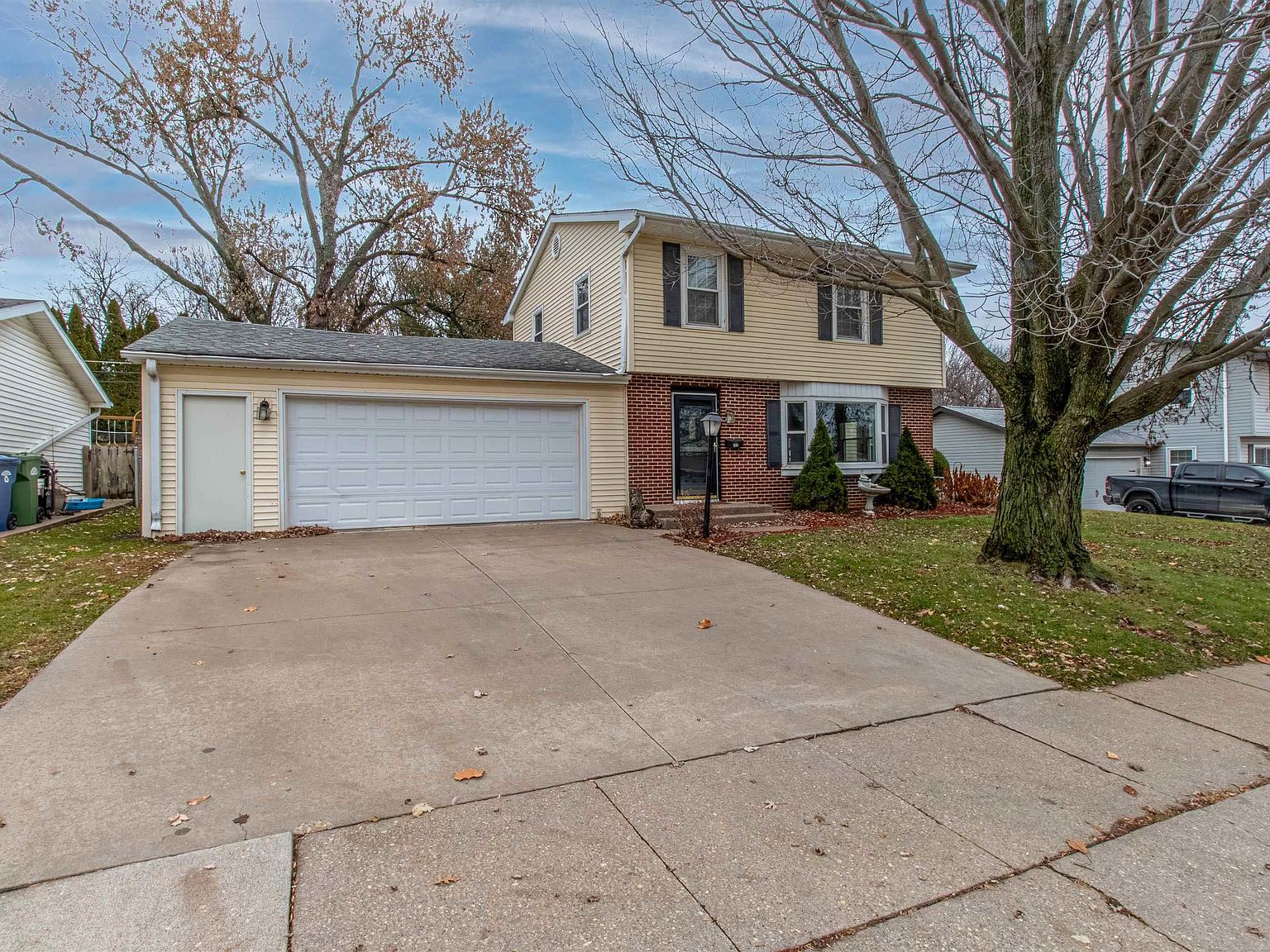 532 Meadowview Dr, Clinton, IA 52732 Zillow