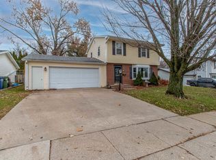 532 Meadowview Dr, Clinton, IA 52732