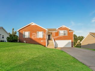 1845 Twin Rivers Rd, Clarksville, TN 37040