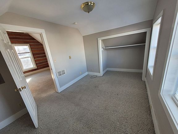 4th image of 406 S 10th St APT A