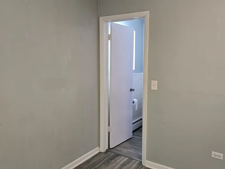 8758 W Berwyn Ave #1 — Photo 11