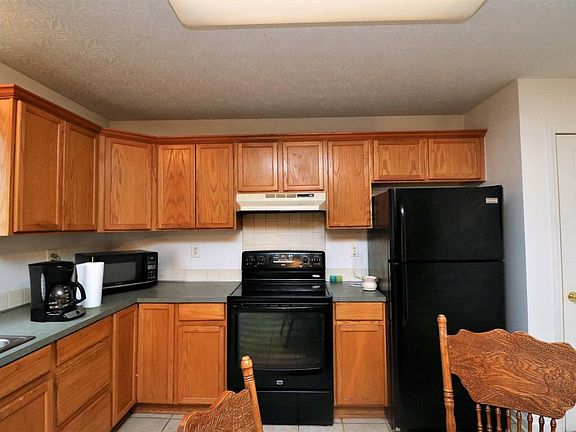 4th image of 2100 Cheraw Ct