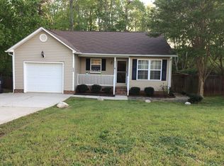 304 Fair Glen Rd, Holly Springs, NC 27540