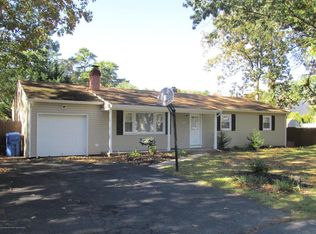 463 Manchester St, Toms River, NJ 08757