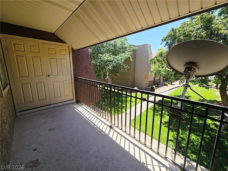 5081 River Glen Dr #104 — Photo 25
