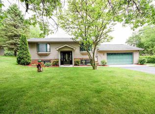 6519 Woodmere Rd, Jackson, MI 49201