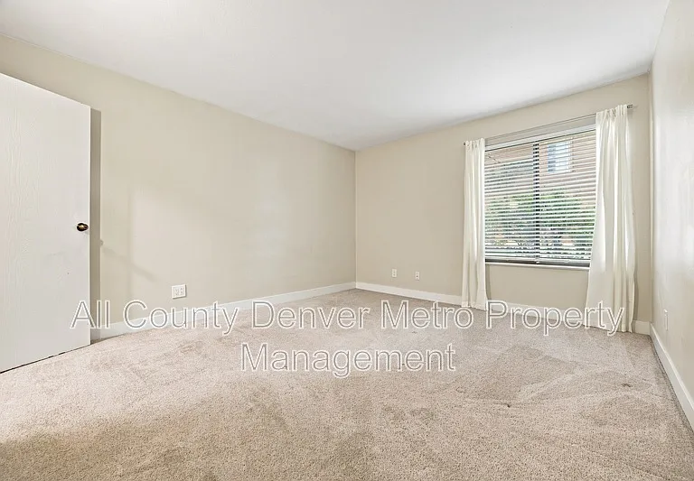 433 Wright St #101 — Photo 12