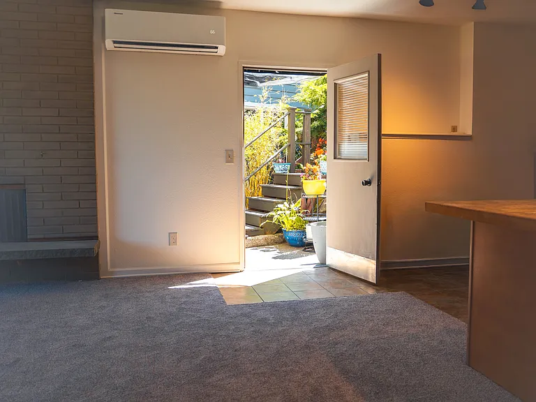 SW Fletcher St — Photo 11