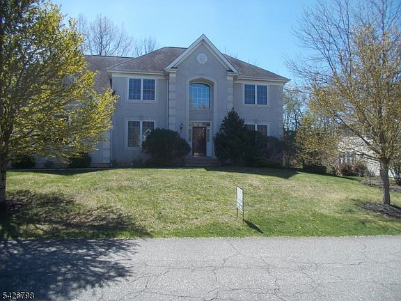5th image of 11 Shadow Hill Way