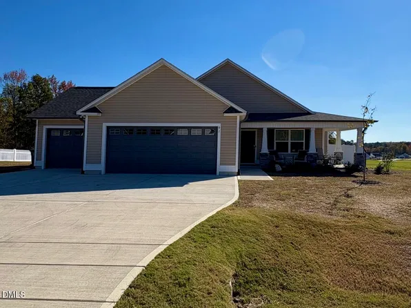 91 Bonsai Way, Four Oaks, NC 27524