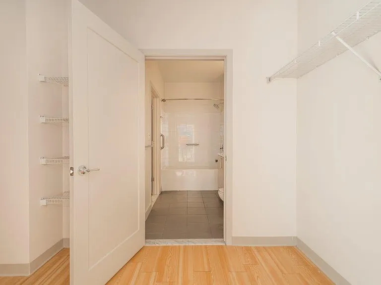 West Square Apartments — Photo 165