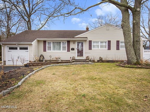 2nd image of 416 Midstreams Road