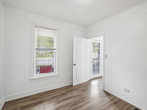 5th image of 327 8th Ave