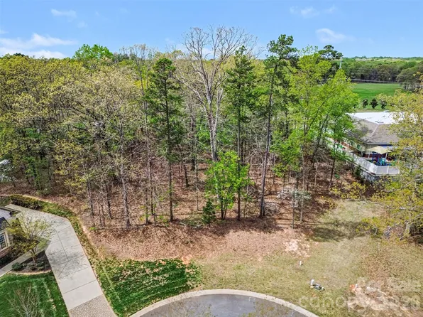 1627 Hawkstone Dr, Waxhaw, NC 28173